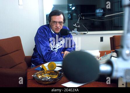 **DATEI FOTO** Larry King ist bei 87 verstorben. Larry King 1987 Quelle: Ralph Dominguez/MediaPunch Stockfoto