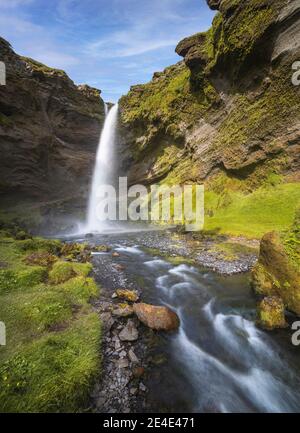 Kvernufoss Wasserfall im Süden Islands Stockfoto