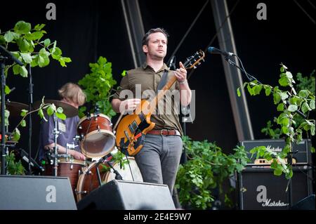 Jan Scott Wilkinson von British Sea Power spielt live auf der Bühne beim Common People Festival, Southampton Common, Southampton. Stockfoto