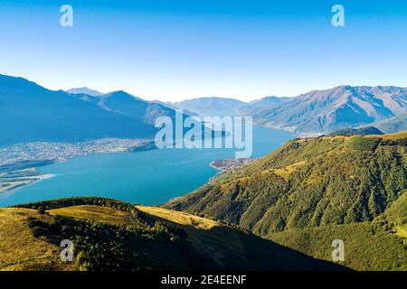 Panorama-Luftaufnahme des Alto Lario nach Süden, Comer See (IT) Stockfoto