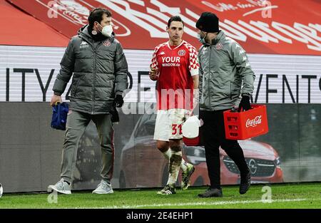 Stadt Mainz, Deutschland. 23. Jan, 2021. firo: 23.01.2021 Fußball: 1. Bundesliga, Saison 2020/21 FSV Mainz - RB Leipzig Verletzung, Dominik Kohr (Mainz) Credit: Thorsten Wagner/Witters/POOL/via firoportphoto/dpa/Alamy Live News Stockfoto