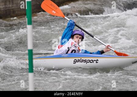 Skopje, Mazedonien, April 07,2018. Auf dem Fluss Treska wurde 50-th jährlichen Internationalen Ilinden Kanuslalom Wettbewerb – IKAS statt. Stockfoto