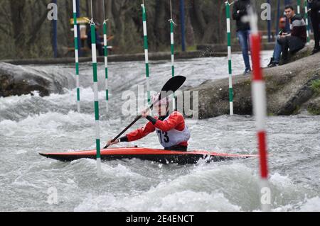 Skopje, Mazedonien, April 07,2018. Auf dem Fluss Treska wurde 50-th jährlichen Internationalen Ilinden Kanuslalom Wettbewerb – IKAS statt. Stockfoto