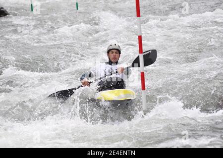 Skopje, Mazedonien, April 07,2018. Auf dem Fluss Treska wurde 50-th jährlichen Internationalen Ilinden Kanuslalom Wettbewerb – IKAS statt. Stockfoto