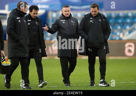 London, Großbritannien. Januar 2021. Wayne Rooney Manager von Derby County während der EFL Sky Bet Championship-Spiel zwischen Queens Park Rangers und Derby County im Kiyan Prince Foundation Stadium, London, England am 23. Januar 2021. Foto von Salvio Calabrese. Nur redaktionelle Verwendung, Lizenz für kommerzielle Nutzung erforderlich. Keine Verwendung bei Wetten, Spielen oder Veröffentlichungen einzelner Vereine/Vereine/Spieler. Kredit: UK Sports Pics Ltd/Alamy Live Nachrichten Stockfoto