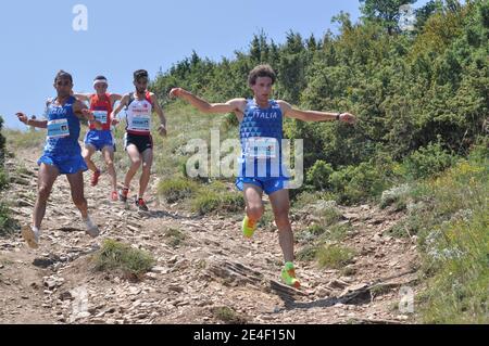 Skopje, Mazedonien, Juli 01 2018. 17. Berglauf-Europameisterschaften - Skopje 2018. Die Teilnehmer laufen auf den Spuren des Mount Vodno. Stockfoto