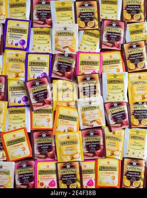 Twinings Obst und Kräutertee- flache Lage der Umschläge Stockfoto