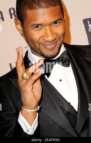 Usher besucht Keep A Child Alive 6th Annual Black Ball im Hammerstein Ballroom in New York, NY, USA am 15. Oktober 2009. Foto von Mehdi Taamallah/ABACAPRESS.COM Stockfoto