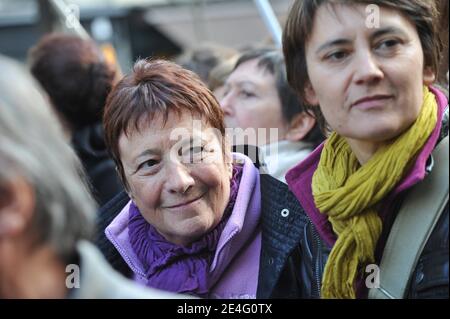 Manifestation nationale contre toutes les discriminations, pour lÍegalite et les droits des femmes a Paris, Martine AUBRY, Premiere Secretaire Gaelle LENFANT (Secretaire nationale adjointe aux droits des femmes, Marie Georges Buffet PCF, Anne Hidalgo, Jean-Luc Melenchon, Olivier Besancenot, Bernard Tault, Hibhibibon, ils ont defiles de la Place de la Bastille a Republique. Frankreich, den 17. Oktober 2009. Foto von Mousse/ABACAPRESS.COM Stockfoto