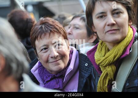 Manifestation nationale contre toutes les discriminations, pour lÍegalite et les droits des femmes a Paris, Martine AUBRY, Premiere Secretaire Gaelle LENFANT (Secretaire nationale adjointe aux droits des femmes, Marie Georges Buffet PCF, Anne Hidalgo, Jean-Luc Melenchon, Olivier Besancenot, Bernard Tault, Hibhibibon, ils ont defiles de la Place de la Bastille a Republique. Frankreich, den 17. Oktober 2009. Foto von Mousse/ABACAPRESS.COM Stockfoto