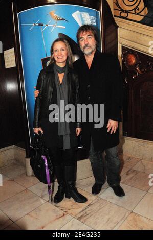 Olivier Marchal und seine Frau Catherine beim 4. Festival des Scenaristes en Serie in Aix-Les-Bains, Frankreich am 17. Oktober 2009. Foto von Helder Januario/ABACAPRESS.COM Stockfoto