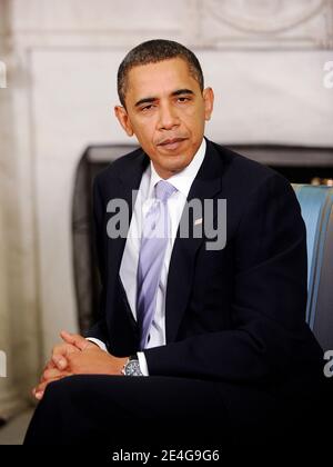 US-Präsident Barack Obama trifft sich am 2. November 2009 im Oval Office mit dem schwedischen Premierminister Fredrik Reinfeldt im Weißen Haus in Washington, DC, USA. Foto von Olivier Douliery/ABACAPRESS.COM Stockfoto
