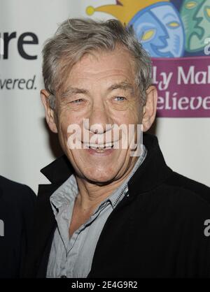 Schauspieler Sir Ian McKellen nimmt am 02. November 2009 an der einzigen Feier zum 10-jährigen Jubiläum von Make Believe im Shubert Theater in New York City Teil. Foto von Fernando Leon/ABACAPRESS.COM (im Bild: Sir Ian McKellen) Stockfoto