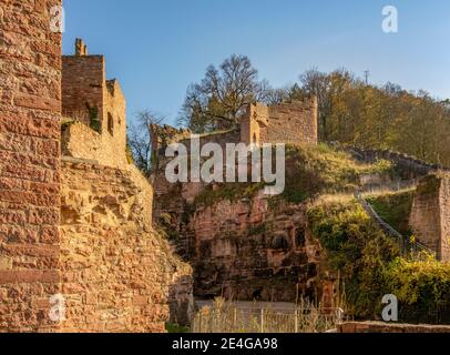 Abendlandschaft rund um Schloss Wertheim in Süddeutschland Stockfoto