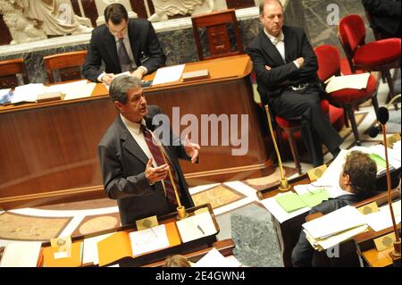 Christian Blanc Secretaire d'Etat Charge du developpement de la Region capitale lors de son discours pendant le debat a l'Assemblee Nationale sur 'Le Grand Paris', Paris, Frankreich, 26. November 2009. Photo Mousse/ABACAPRESS.COM Stockfoto