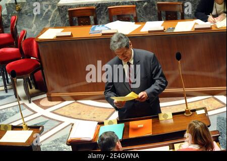 Christian Blanc Secretaire d'Etat Charge du Developpement de la Region capitale lors du debat a l'Assemblee Nationale sur 'Le Grand Paris', Paris, Frankreich, 26. November 2009. Photo Mousse/ABACAPRESS.COM Stockfoto