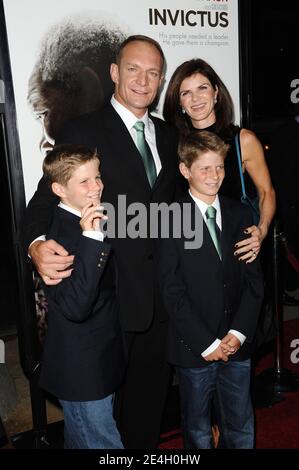 Der ehemalige Springbokkapitän Francois Pienaar und seine Familie nehmen an der Premiere von Warner Bros' ''Invictus'' Teil, die an der Academy of Motion Picture Arts & Sciences stattfand. Los Angeles, Kalifornien am 3. Dezember 2009. Foto von Lionel Hahn/ABACAPRESS.COM (im Bild: Francois Pienaar)' Stockfoto