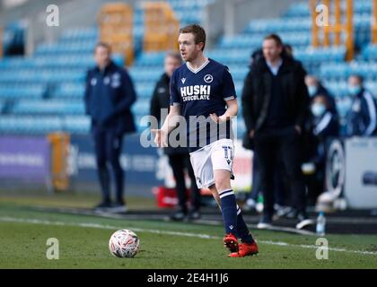 The Den, Bermondsey, London, Großbritannien. Januar 2021. English FA Cup Football, Millwall Football Club gegen Bristol City; Shane Ferguson von Millwall Credit: Action Plus Sports/Alamy Live News Stockfoto