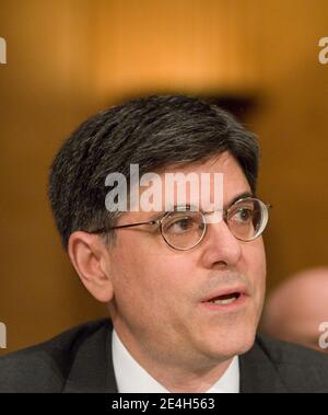 Herr Jacob Lew, stellvertretender Staatssekretär für Außenmanagement und Ressourcen, spricht am 9. Dezember 2009 in Washington, DC vor dem Ausschuss für Auswärtige Beziehungen zum Staat Afghanistan auf dem Kapitolshügel. Foto von Kris Connor/ABACAPRESS.COM (im Bild: Jacob Lew) Stockfoto