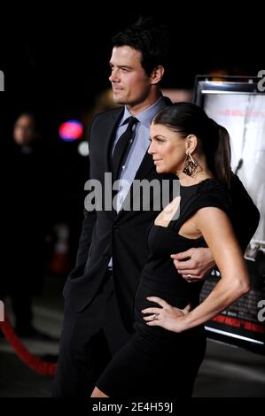 'Josh Duhamel und Stacy ''Fergie'' Ferguson besuchen Weinstein Company ''NINE'' Premiere in Westwood. Los Angeles, Kalifornien am 9. Dezember 2009. Foto von Lionel Hahn/ABACAPRESS.COM (im Bild: Stacy ''Fergie'' Ferguson, Josh Duhamel)' Stockfoto