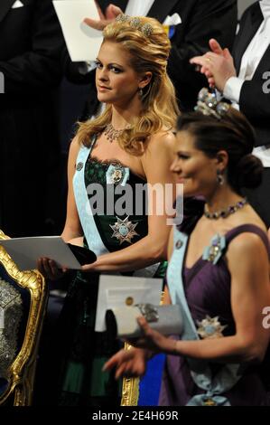 Prinzessin Madeleine von Schweden und Kronprinzessin Victoria von Schweden während der Verleihung des Nobelpreises 2009 am 10. Dezember 2009 in der Stockholmer Konzerthalle in Stockholm, Schweden. Foto von Thierry Orban/ABACAPRESS.COM Stockfoto