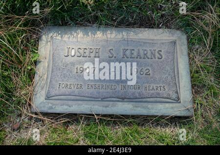 Los Angeles, Kalifornien, USA 21. Januar 2021 EIN allgemeiner Blick auf die Atmosphäre des Schauspielers Joseph Kearns Grave im Forest Lawn Memorial Park Hollywood Hills am 21. Januar 2021 in Los Angeles, Kalifornien, USA. Er war bekannt für Dennis The Menace TV-Serie und Stimme des Türknopfes in Disney 'Alice im Wunderland' Film. Foto von Barry King/Alamy Stockfoto Stockfoto