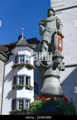 Chur, Brunnenfigur, St. Martins Brunnen vor der St. Martins Kirche, Altstadt, Kanton Graubünden, Schweiz Stockfoto