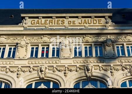 Clermont Ferrand. Fassade der Jaude Galerie. Puy de Dome. Auvergne-Rhone-Alpes. Frankreich Stockfoto