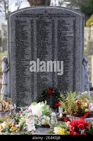 Datei Foto der Gedenkstätte für 222 Kinder aus dem Bethany Mutter-und-Kind-Haus, am Mount Jerome Friedhof, Harold's Cross, Dublin. Ein Überlebender eines Heims für unverheiratete Mütter und Babys in Nordirland hat gefordert, dass die Türen der Geheimhaltung um die Institutionen herum geöffnet werden. Ausgabedatum: Sonntag, 24. Januar 2021. Stockfoto