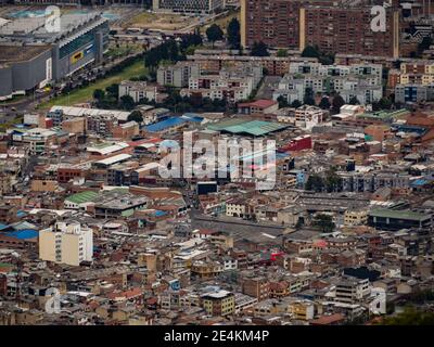 Bogota, Kolumbien - 12. September 2019: Teil der Elendsviertel in Bogota. Südamerika Stockfoto