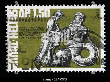 Briefmarke gedruckt von Griechenland, zeigt Gaia, Athena und Kekrops, griechische Mythologie-Serie, um 1972 Stockfoto