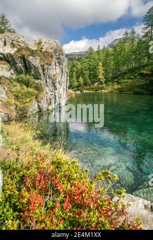 Herrliche Aussicht auf den Lago delle Streghe auf der Alpe Devero, Piemont, Italien Stockfoto