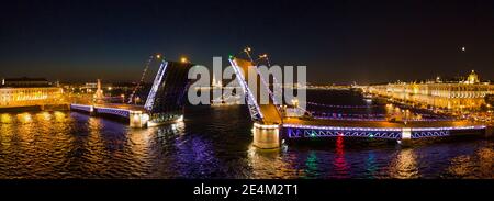 Luftaufnahme der Palastbrücke in St. Petersburg Stockfoto