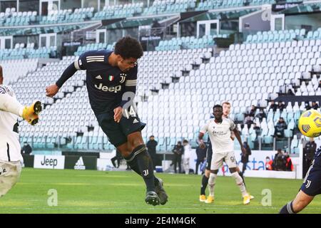 Allianz Stadion, Turin, Italien. Januar 2021. Weston McKennie (Juventus FC) erzielt das Tor von 2-0 während Juventus FC gegen Bologna FC, Italienischer Fußball Serie A Spiel - Foto Claudio Benedetto/LM Kredit: LiveMedia/Alamy Live News Stockfoto