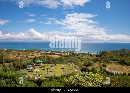 Blick von Cadiz, Landschaft der Straße von Gibraltar, dem nächsten Punkt zwischen Europa (Spanien) und Afrika (Marokko), und der Vereinigung des Atlantischen Ozeans Stockfoto