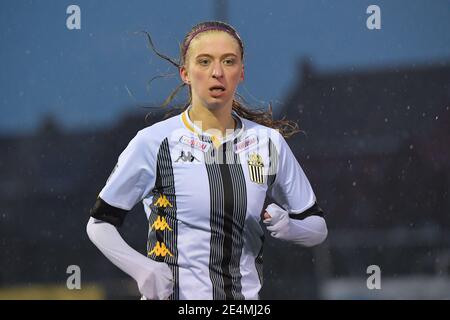 Zulte, Belgien. Januar 2021. Ludmila Matavkova (9) von Sporting Charleroi während eines weiblichen Fußballspiels zwischen SV Zulte - Waregem und Sporting Charleroi am elften Spieltag der Saison 2020 - 2021 der belgischen Scooore Womens Super League, samstag, 23. Januar 2021 in Zulte, Belgien. FOTO SPORTPIX.BE Dirk VUYLSTEKE Quelle: SPP Sport Press Foto. /Alamy Live Nachrichten Stockfoto