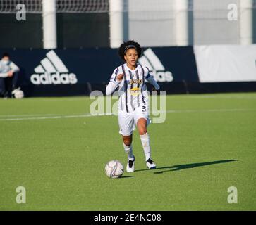 Sara Gama (Juventus Frauen) während der Women &#039;s italienische Meisterschaft, Serie A TimVision Fußballspiel zwischen Juventus FC und Hellas Verona am 24. Januar 2021 im Juventus Training Center in Vinovo bei Turin, Italien - Foto Nderim Kaceli / DPPI / LM Stockfoto