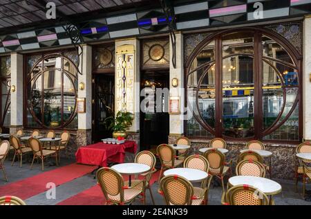 Fassade im Jugendstil des Restaurants Le Falstaff in Brüssel, Belgien Stockfoto