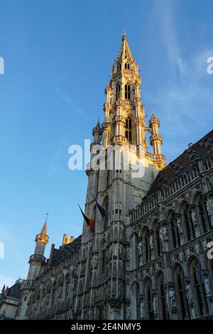 Mittelalterliches Rathaus am Grand Place, Grote Markt in Brüssel, Belgien Stockfoto