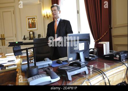 Jean-David Levitte, Diplomatischer Berater von Präsident Nicolas Sarkozy, wird am 22. Januar 2008 in seinem Büro im Elysée-Palast in Paris, Frankreich, abgebildet. Foto von Elodie Gregoire/ABACAPRESS.COM Stockfoto