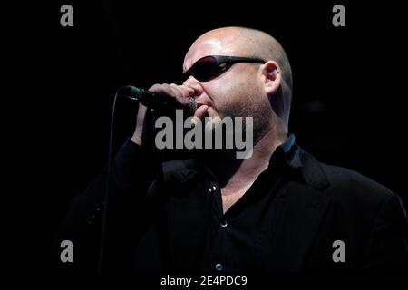 Sänger Frank Black (a.k.a. Black Francis) der US-Band The Pixies tritt am 29. Juni 2007 live auf der Bühne des 'Furia Sound Festival' in Cergy Pontoise bei Paris auf. Foto von DS/ABACAPRESS.COM Stockfoto