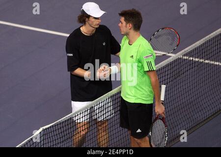 Großbritanniens Andy Murray besiegt, 3-6,7-6,6-1 die Schweizer Stanislas Wawrinka in ihrer zweiten Runde des 2008 Open 13 Marseille Turniers im Palais des Sports in Marseille, Frankreich am 14. Februar 2008. Foto von Stuart Morton/Cameleon/ABACAPRESS.COM Stockfoto