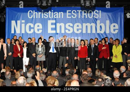 Christian Estrosi, seine Frau Dominique, Denise Fabre, Rudy Salles, Muriel Marland-Militello nehmen an der Einführung seiner Liste für die Bürgermeisterwahlen in Nizza, Frankreich, am 17. Februar 2008 Teil. Foto von Erci Boizet/ABACAPRESS.COM Stockfoto