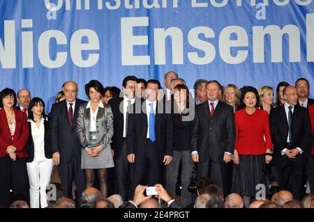 Christian Estrosi, seine Frau Dominique, Denise Fabre, Rudy Salles, Muriel Marland-Militello nehmen an der Einführung seiner Liste für die Bürgermeisterwahlen in Nizza, Frankreich, am 17. Februar 2008 Teil. Foto von Erci Boizet/ABACAPRESS.COM Stockfoto