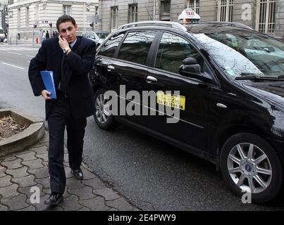 Frankreichs jüngster bürgermeisterlicher Kandidat Maxime Verner, 18, posiert am 21. Februar 2008 in Bron, Vorort von Lyon. Fotos von Vincent Dargent/ABACAPRESS.COM Stockfoto