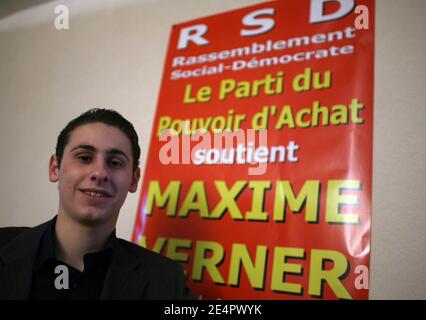 Frankreichs jüngster bürgermeisterlicher Kandidat Maxime Verner, 18, posiert am 21. Februar 2008 in Bron, Vorort von Lyon. Fotos von Vincent Dargent/ABACAPRESS.COM Stockfoto