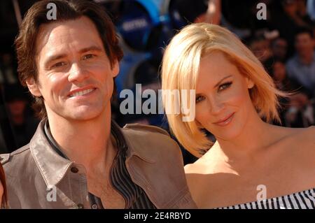 Jim Carrey und Jenny McCarthy bei der Premiere von 'Dr. Seuss Horton hört EIN Who!' Am 8. März 2008 im Mann Village Theater in Westwood, Los Angeles, CA, USA. Foto von Lionel Hahn/ABACAPRESS.COM Stockfoto