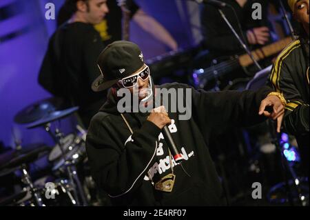 EXKLUSIV - Soulja Boy nimmt an der Aufnahme einer Radiosendung in Paris, Frankreich am 11. März 2008 Teil. Foto von Greg Soussan/ABACAPRESS.COM Stockfoto