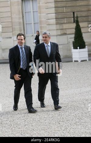 Der neu ernannte Regierungssprecher Luc Chatel und Verteidigungsminister Herve Morin kommen am 19. März 2008 zum wöchentlichen ministerrat in Paris, Frankreich, im Elysee-Palast ein. Fotos von Mousse Mehdi Taamallah/ABACAPRESS.COM Stockfoto