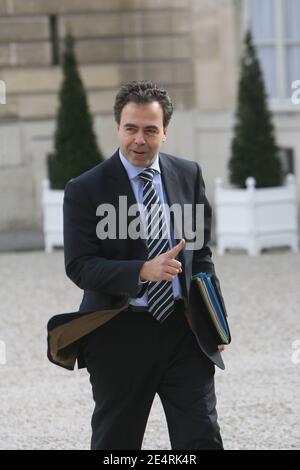 Der neu ernannte Regierungssprecher Luc Chatel kommt am 19. März 2008 zum wöchentlichen ministerrat im Elysee-Palast in Paris an. Fotos von Mousse Mehdi Taamallah/ABACAPRESS.COM Stockfoto